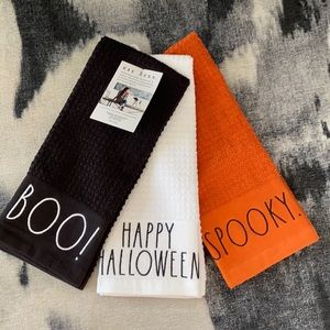 NWT Rae Dunn Halloween Hand towels